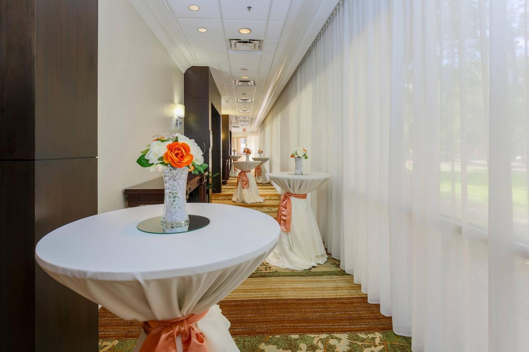 Sheraton Suites Market Center Даллас Екстер'єр фото