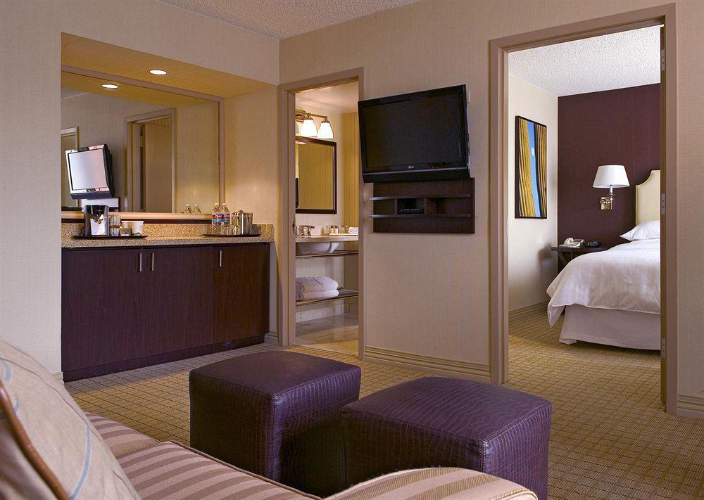 Sheraton Suites Market Center Даллас Екстер'єр фото