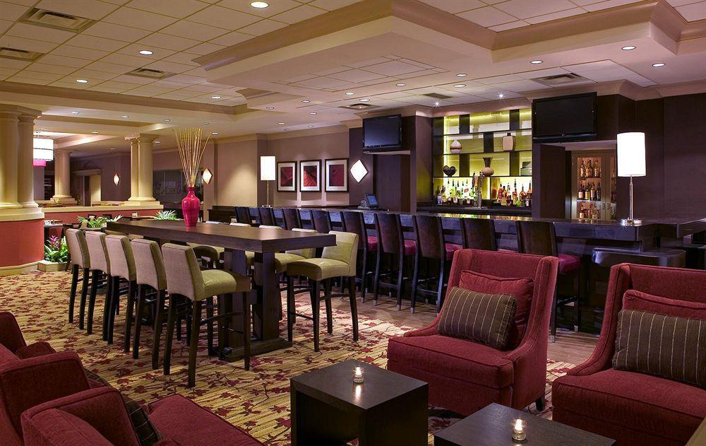 Sheraton Suites Market Center Даллас Екстер'єр фото
